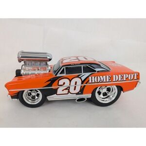 MUSCLE MACHINES 1/18  1967 Chevy Nova  #20 Tony Stewart Home Depot NASCAR
